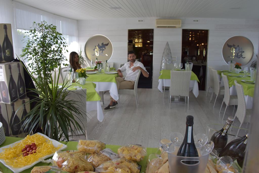 Apartaments Marina Del Cavallino ภายนอก รูปภาพ